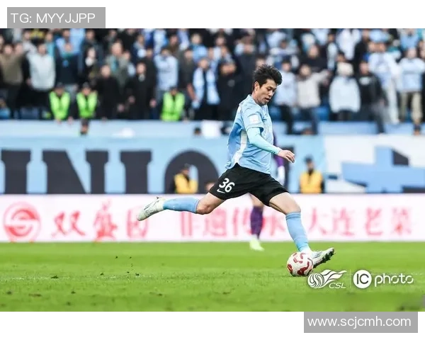 足球明星携手饮料品牌展现激情与活力的广告视频盛宴